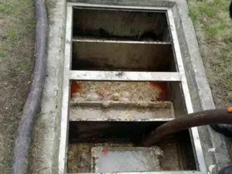 东凤镇隔油池清理