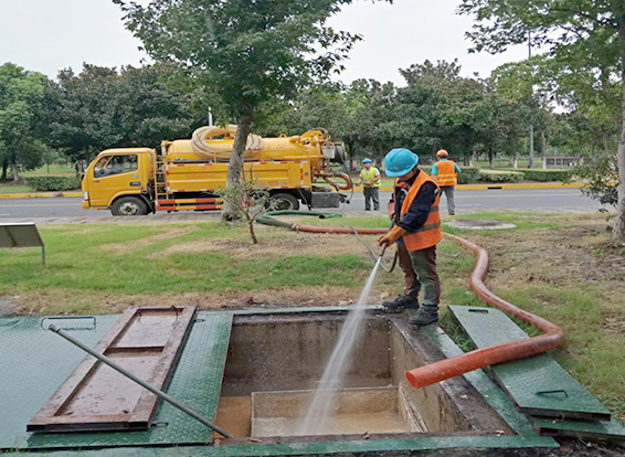 东凤镇化油池清理